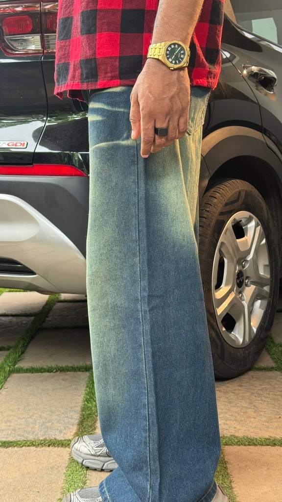 Yellow faded super baggy jeans
