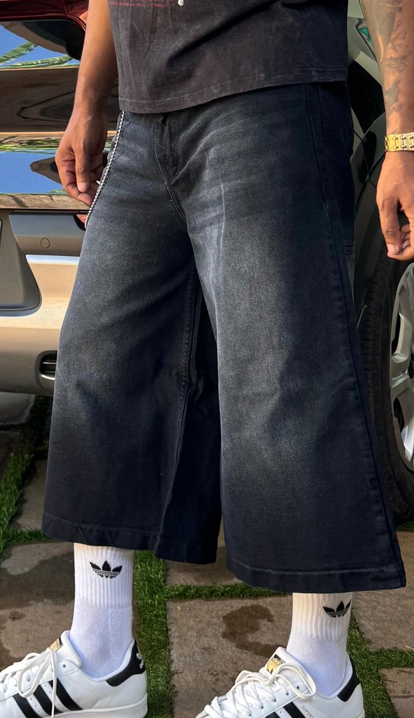 Lengthy new Black Jorts essentia
