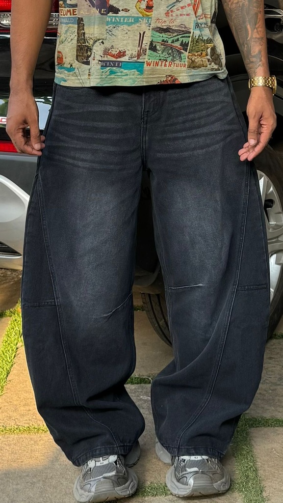 Barrel fit  Black jeans