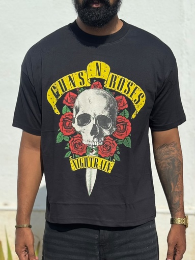 Studded guns rosess boxyfit tshirt